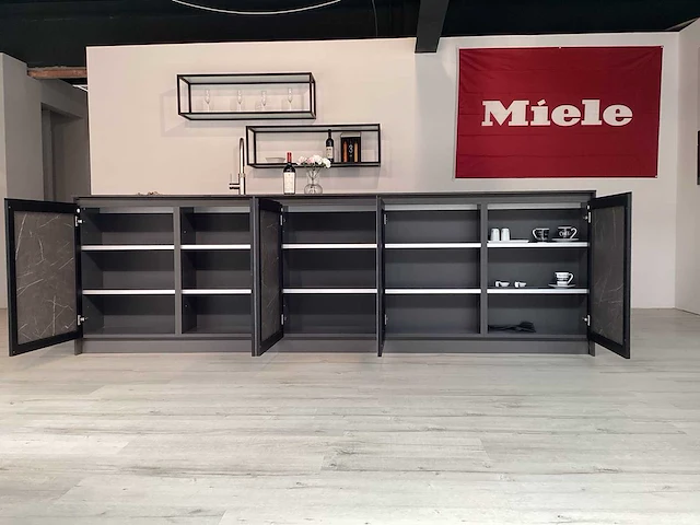 Cucinesse profilo showroom opstelling - afbeelding 34 van  38