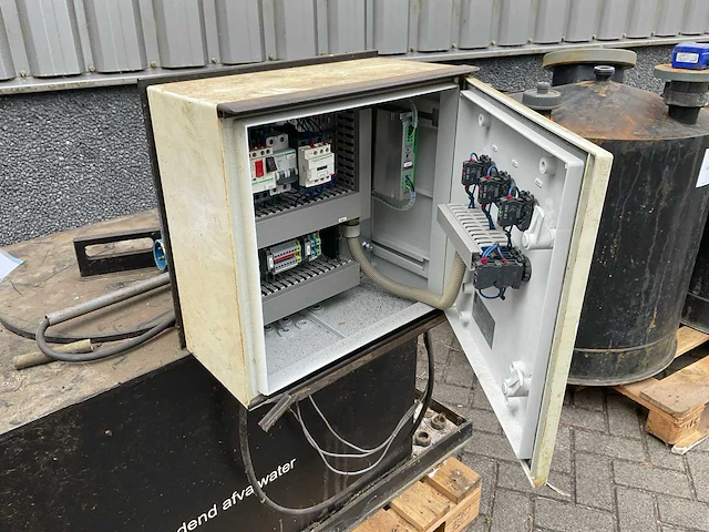 Cuedta kunststof afvalwatertank - afbeelding 3 van  5