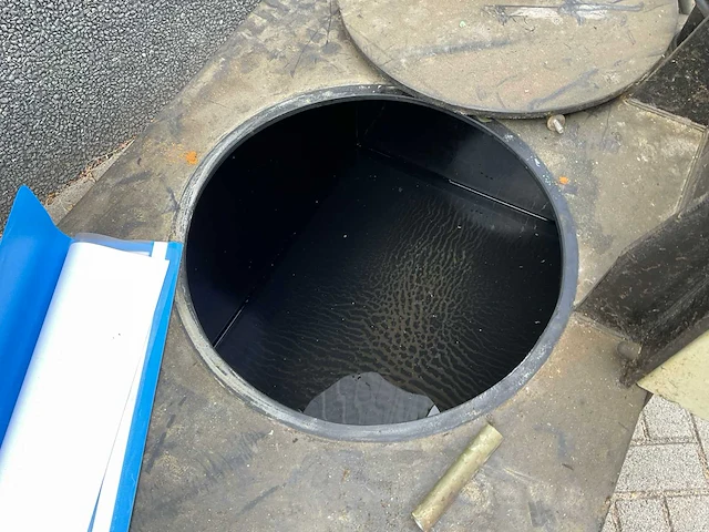 Cuedta kunststof afvalwatertank - afbeelding 4 van  5