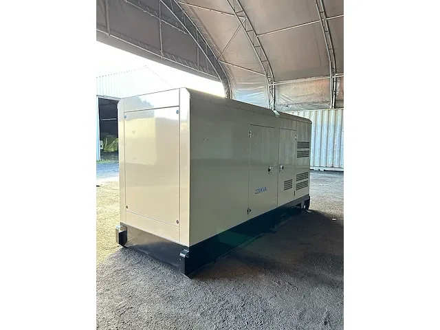 Cummins 6ctaa8.3-g2 - 220 kva - silent generator - afbeelding 6 van  13