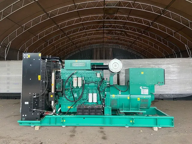 Cummins c900d5 - 900 kva - open generator - afbeelding 6 van  12