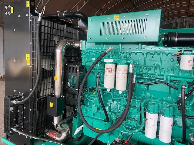 Cummins c900d5 - 900 kva - open generator - afbeelding 11 van  12