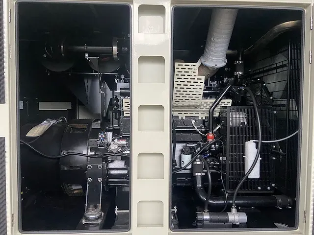 Cummins qsk19-g11 - 800 kva - silent generator - afbeelding 14 van  18