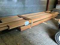 Cupiuba hardhouten regels geschaafd 45x68mm, lengte 400-500cm (74x) - afbeelding 3 van  3
