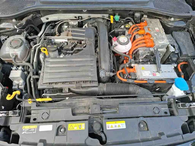 Cupra formentor 1.4 e-hybrid 204pk automaat 2023 - afbeelding 3 van  21