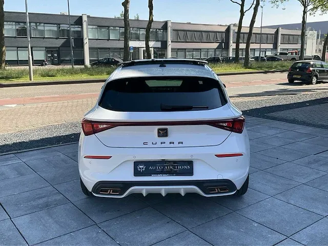 Cupra leon fr phev 1.4 ehybrid 245pk automaat 2022 - afbeelding 31 van  36