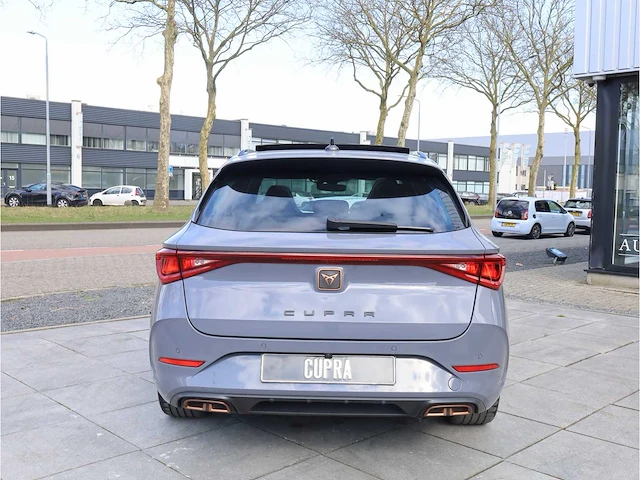 Cupra leon sportstourer 1.4 e-hybrid phev 245pk automaat 2021 - afbeelding 34 van  43