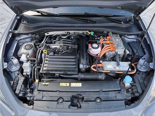 Cupra leon sportstourer 1.4 e-hybrid vz 245pk automaat 2021 - afbeelding 43 van  47