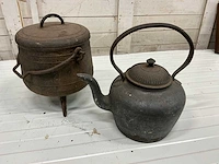 Curiosa theepot antiek (2x) - afbeelding 1 van  6