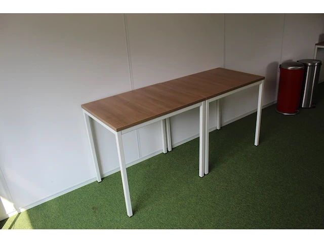 Cursus/vergader opstelling met drabert stoelen. totaal 24 tafels en 17 stoelen en 1 docententafel met verri... - afbeelding 4 van  10