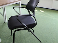 Cursus/vergader opstelling met drabert stoelen. totaal 24 tafels en 17 stoelen en 1 docententafel met verri... - afbeelding 9 van  10