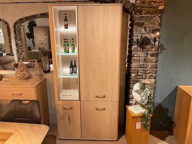 Curve eiken vitrinekast - afbeelding 2 van  8