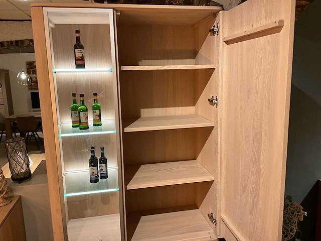 Curve eiken vitrinekast - afbeelding 6 van  8