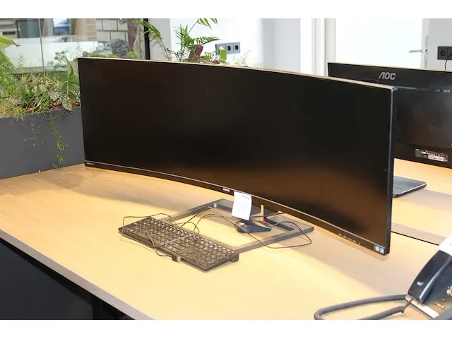Curved 49" monitor philips brilliance 499p met toetsenbord en muis. - afbeelding 2 van  5