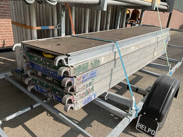 Custers steigeraanhanger met rolsteiger - afbeelding 8 van  11