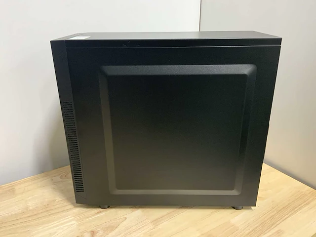 Custom - corsair desktop i5 gen9 desktop - afbeelding 8 van  8