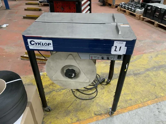 Cyclop international m-pac iv bandoleermachine - afbeelding 2 van  4
