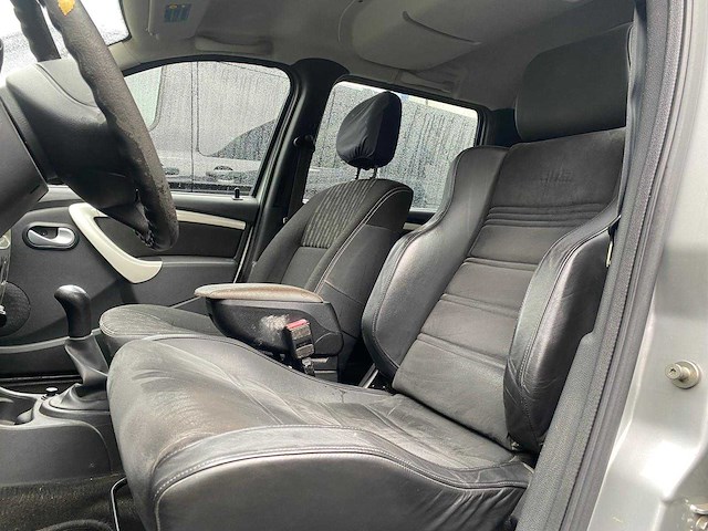 Dacia - 2011 - logan mcv - 1.6 mpi blackline - 22-snl-8 - afbeelding 4 van  23