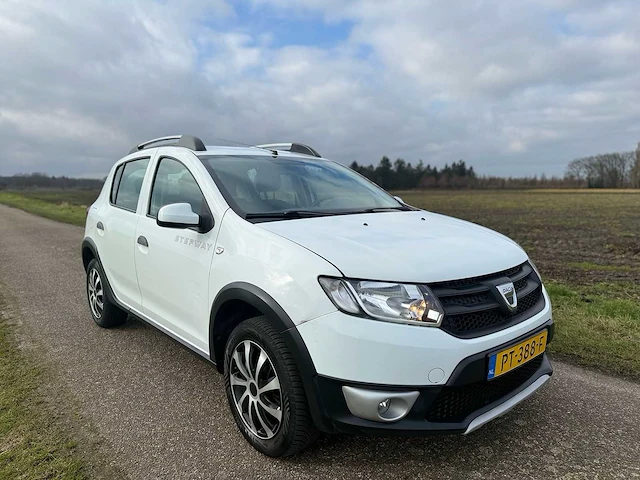 Dacia - 2014 - sandero - 0.9 tce lauréate - pt-388-f - afbeelding 2 van  8