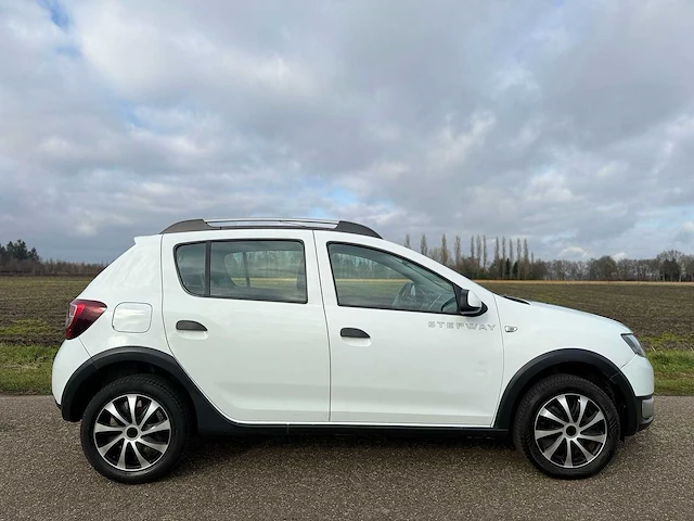 Dacia - 2014 - sandero - 0.9 tce lauréate - pt-388-f - afbeelding 3 van  8