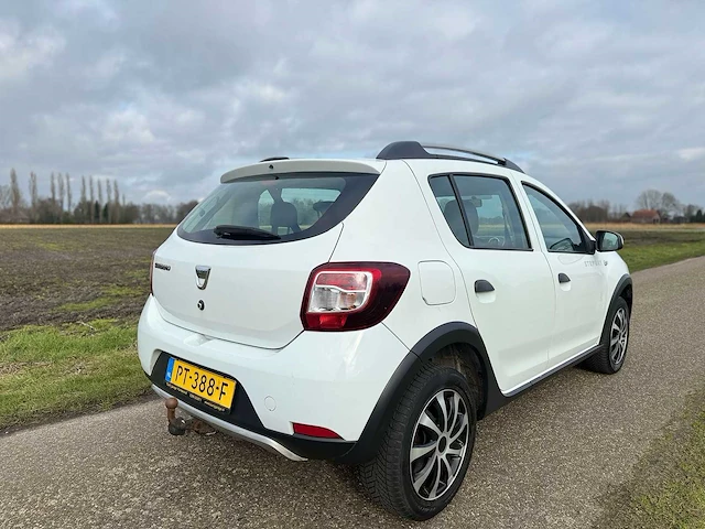 Dacia - 2014 - sandero - 0.9 tce lauréate - pt-388-f - afbeelding 4 van  8