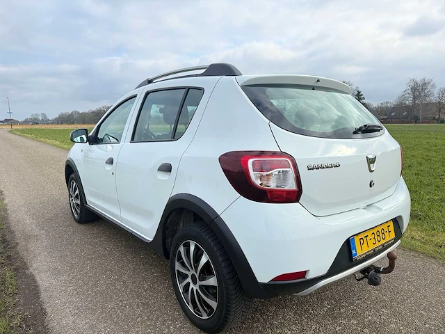 Dacia - 2014 - sandero - 0.9 tce lauréate - pt-388-f - afbeelding 6 van  8