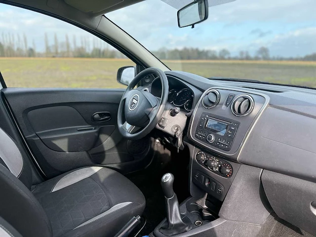 Dacia - 2014 - sandero - 0.9 tce lauréate - pt-388-f - afbeelding 8 van  8