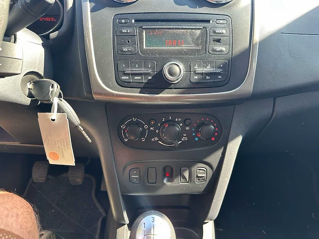 Dacia - 2014 - sandero - 0.9 tce stepway lau. - personenauto - afbeelding 4 van  15