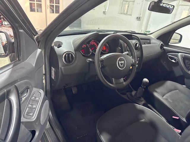 Dacia - duster - 1.2 tce 4x2 lauréate - gt-089-l - afbeelding 19 van  20