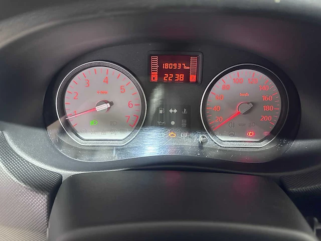 Dacia - sandero - 1.6 lauréate - 35-jln-6 - afbeelding 2 van  20