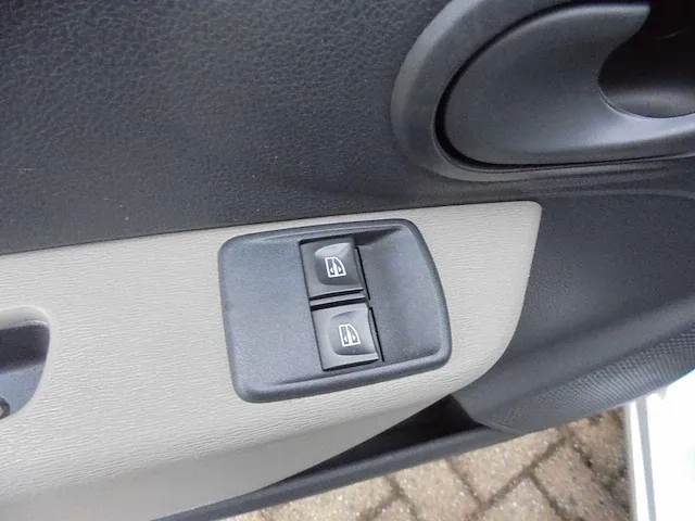 Dacia 1.5 dci 90 ambiance v-724-rg - afbeelding 11 van  13