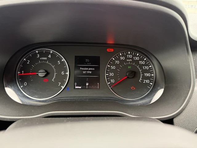 Dacia duster 1.5 blue dci prestige (eu6.2) 116,2019 - afbeelding 9 van  30