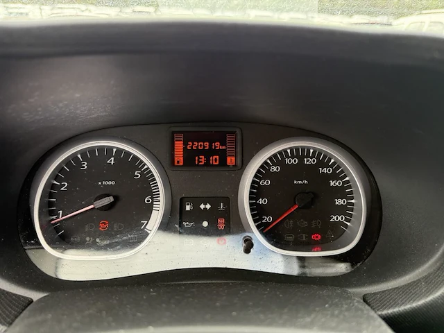 Dacia duster 1.5 dci 4x2 laureate fap,2011 - afbeelding 5 van  32