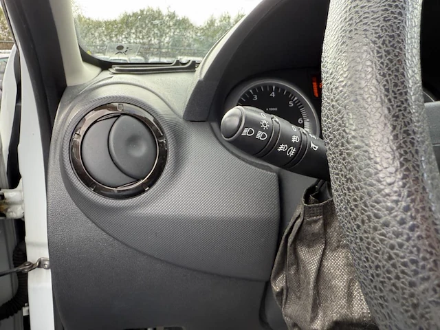 Dacia duster 1.5 dci 4x2 laureate fap,2011 - afbeelding 8 van  32