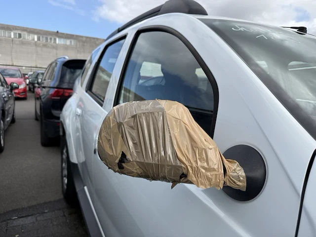 Dacia duster 1.5 dci 4x2 laureate fap,2011 - afbeelding 18 van  32