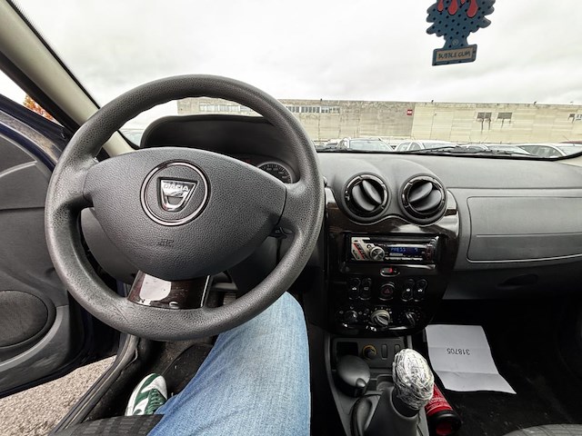 Dacia duster 1.6i 4x2 laureate, 2011 - afbeelding 2 van  35