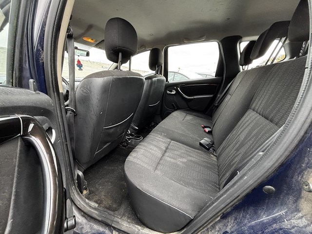 Dacia duster 1.6i 4x2 laureate, 2011 - afbeelding 8 van  35