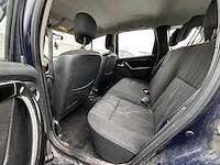 Dacia duster 1.6i 4x2 laureate, 2011 - afbeelding 8 van  35