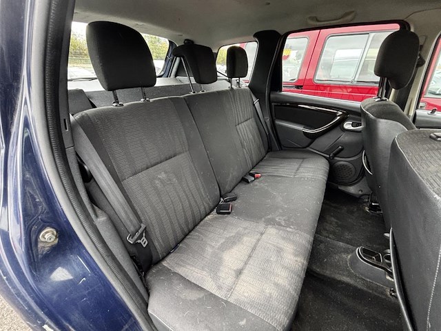 Dacia duster 1.6i 4x2 laureate, 2011 - afbeelding 11 van  35