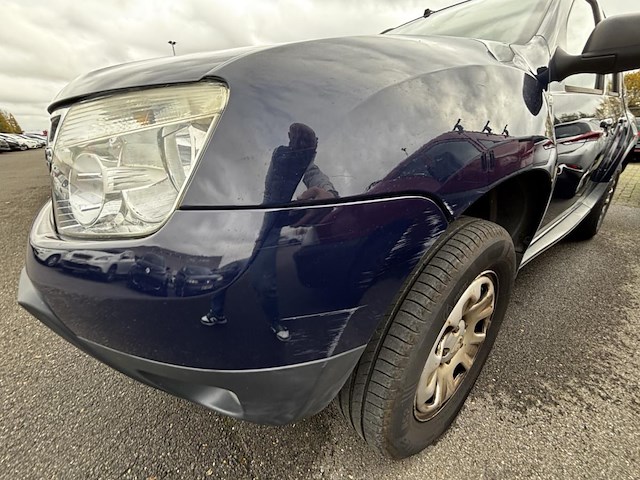 Dacia duster 1.6i 4x2 laureate, 2011 - afbeelding 16 van  35