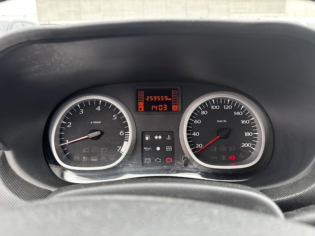 Dacia duster 1.6i 4x2 laureate, 2011 - afbeelding 35 van  35