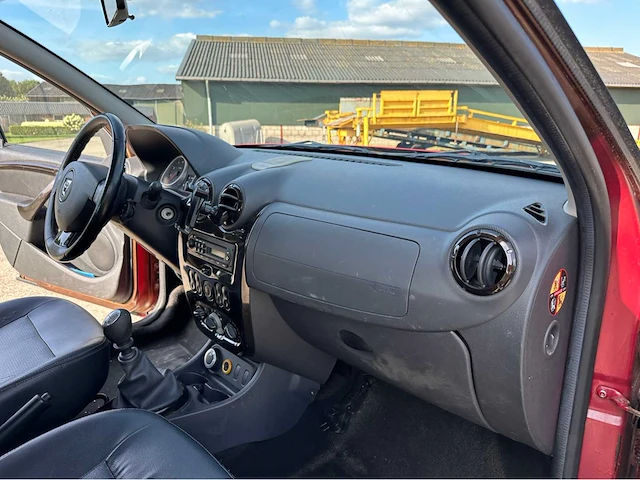 Dacia duster 4wd 2011 benzine - afbeelding 16 van  40