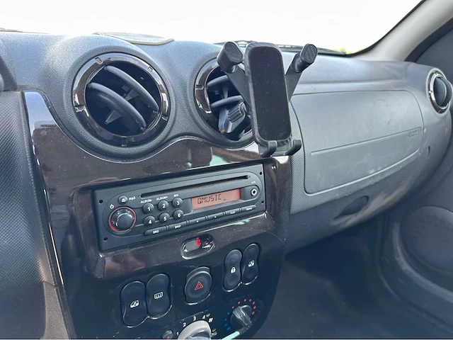 Dacia duster 4wd 2011 benzine - afbeelding 22 van  40