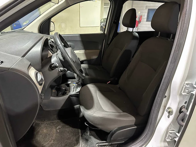 Dacia lodgy 1.2 tce prestige 7-persoons 116pk 2013, 4-kgd-46 - afbeelding 22 van  40