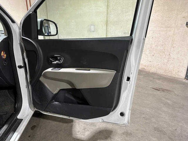 Dacia lodgy 1.2 tce prestige 7-persoons 116pk 2013, 4-kgd-46 - afbeelding 31 van  40