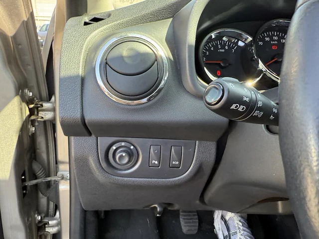 Dacia logan 0.9 tce laureate 90, 2014 - afbeelding 8 van  28