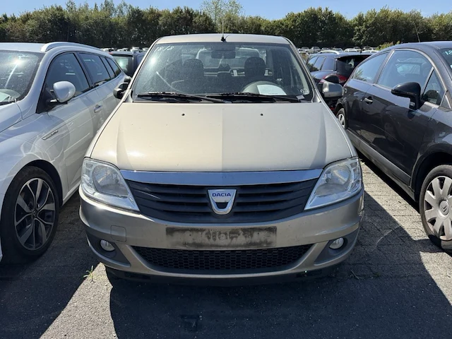Dacia logan 1.5 dci laureate fap 89, 2011 - afbeelding 2 van  25