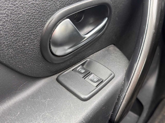 Dacia logan mcv 0.9 tce stepway , ; rg-704-k - afbeelding 2 van  17