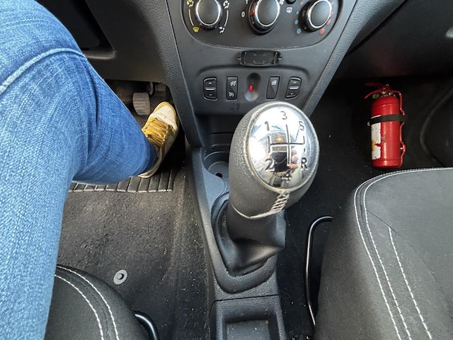 Dacia logan mcv 1.2i laureate, 2015 - afbeelding 4 van  35