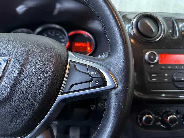 Dacia sandero 0.9 tce laureate 73pk 2019, g-092-lp - afbeelding 15 van  39